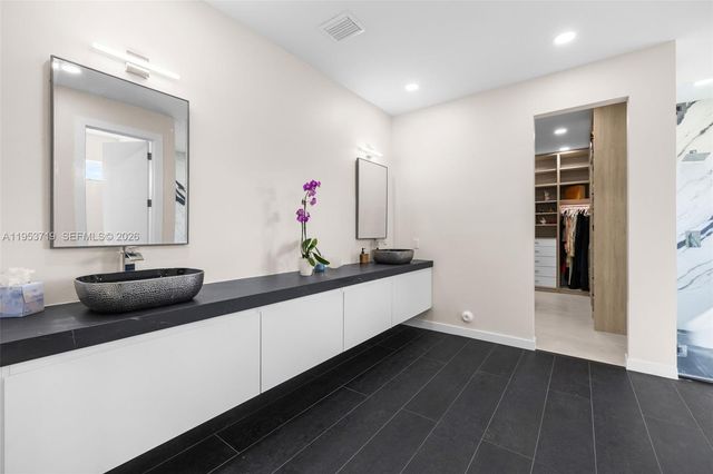 7301 SW 173rd St, Palmetto Bay, FL 33157