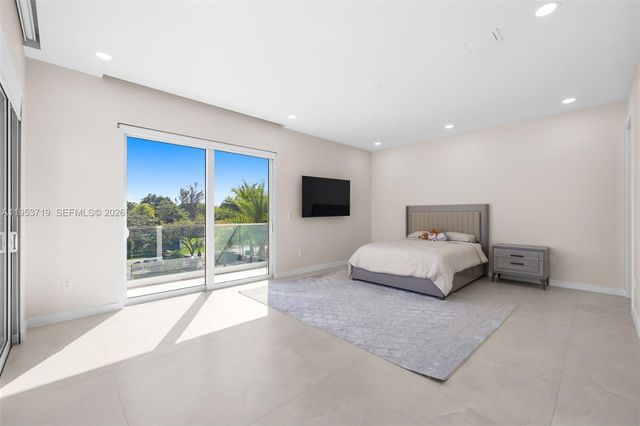 7301 SW 173rd St, Palmetto Bay, FL 33157