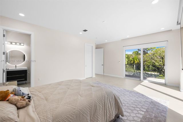 7301 SW 173rd St, Palmetto Bay, FL 33157