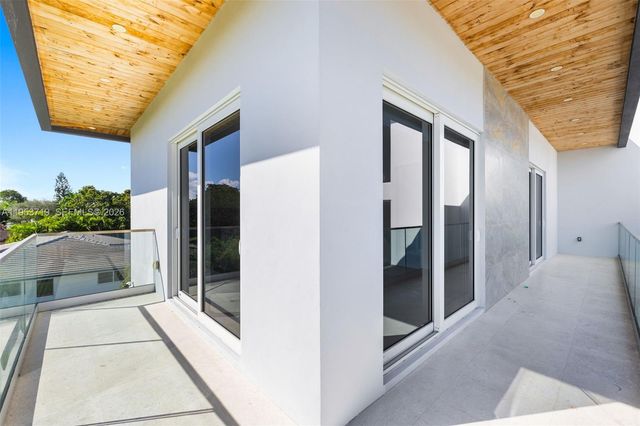 7301 SW 173rd St, Palmetto Bay, FL 33157