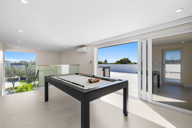 7301 SW 173rd St, Palmetto Bay, FL 33157