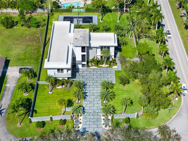 7301 SW 173rd St, Palmetto Bay, FL 33157