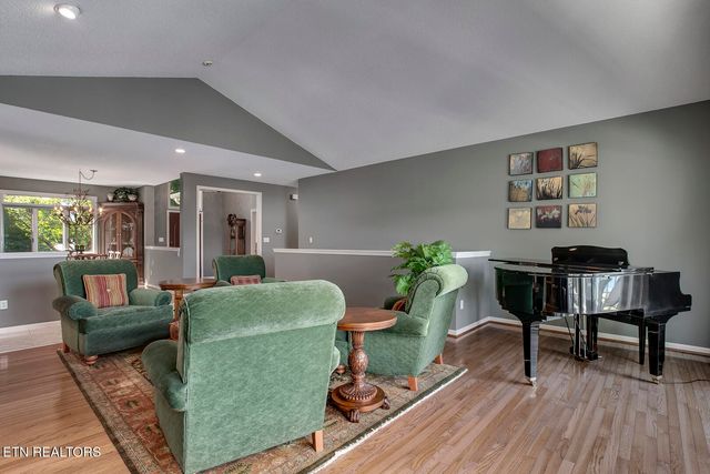 410 Catoosa Lane, Loudon, TN 37774