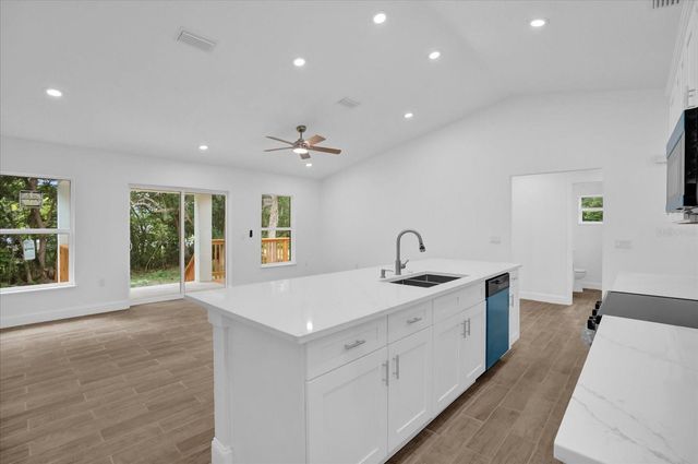 300 CHEROKEE AVENUE, Orange City, FL 32763
