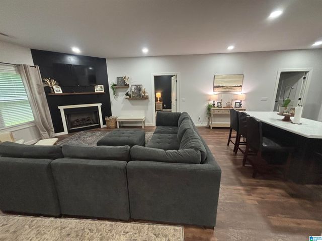 211 IRIS AVENUE, Oneonta, AL 35121