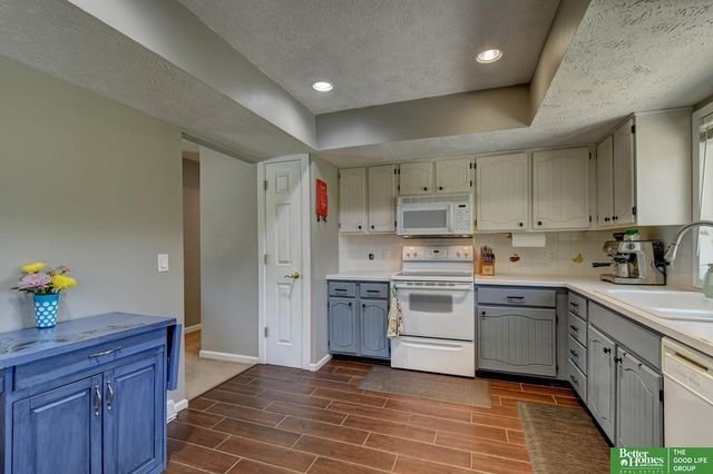 2105 N 129th Street, Omaha, NE 68164