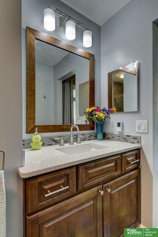 2105 N 129th Street, Omaha, NE 68164