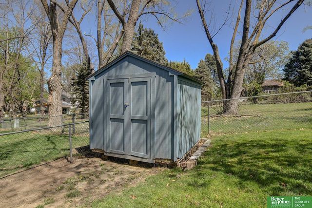 2105 N 129th Street, Omaha, NE 68164