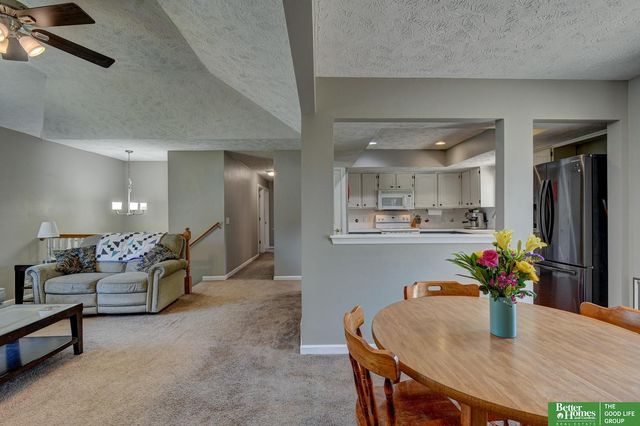 2105 N 129th Street, Omaha, NE 68164