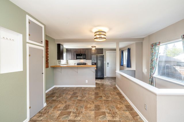 1109 W Nebraska Ave, Spokane, WA 99205