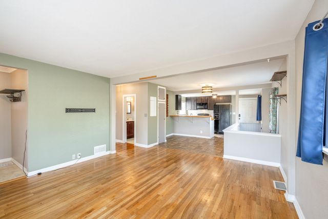 1109 W Nebraska Ave, Spokane, WA 99205