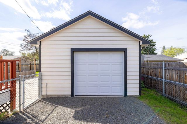 1109 W Nebraska Ave, Spokane, WA 99205