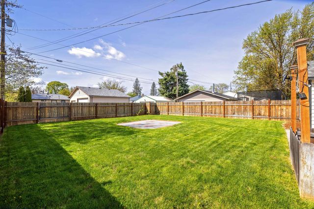 1109 W Nebraska Ave, Spokane, WA 99205