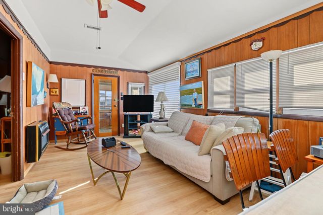 921 S GREEN ST, Tuckerton, NJ 08087