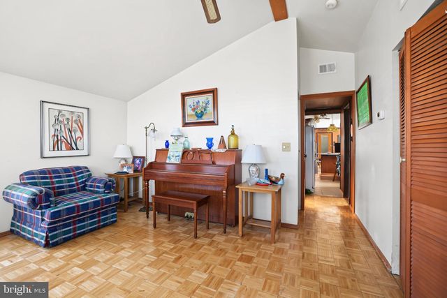 921 S GREEN ST, Tuckerton, NJ 08087