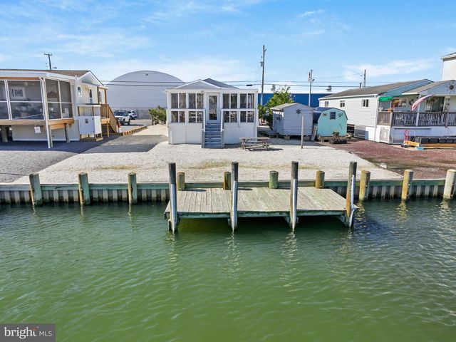 921 S GREEN ST, Tuckerton, NJ 08087