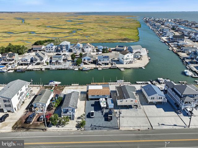 921 S GREEN ST, Tuckerton, NJ 08087