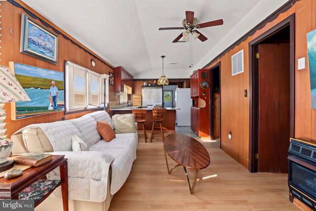 921 S GREEN ST, Tuckerton, NJ 08087
