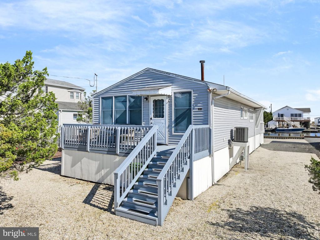 921 S GREEN ST, Tuckerton, NJ 08087