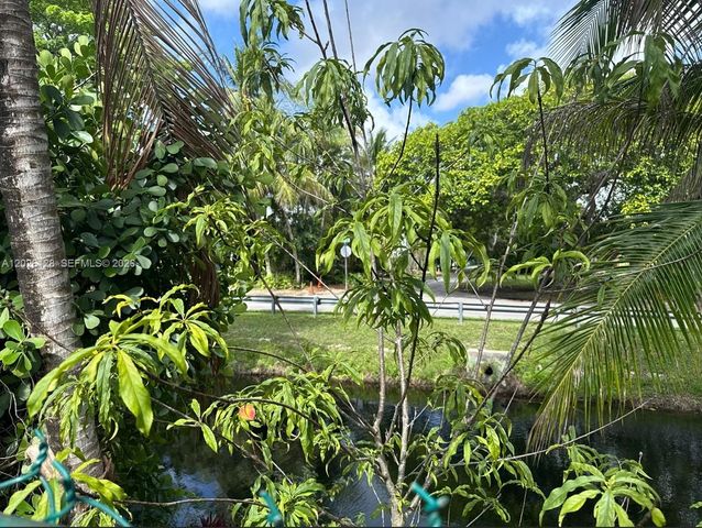 8040 SW 63rd Pl, Miami, FL 33143