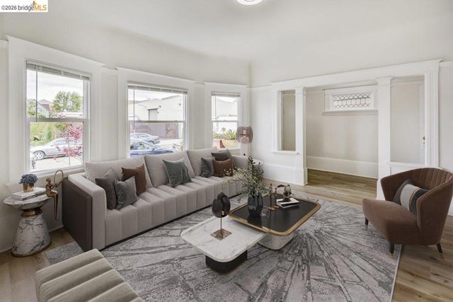 832 7th Ave, Oakland, CA 94606