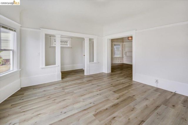 832 7th Ave, Oakland, CA 94606