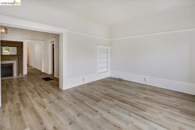 832 7th Ave, Oakland, CA 94606