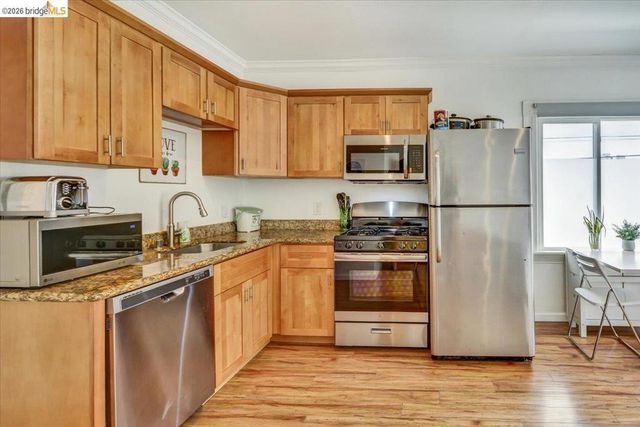 832 7th Ave, Oakland, CA 94606