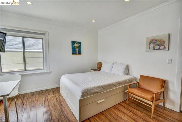 832 7th Ave, Oakland, CA 94606