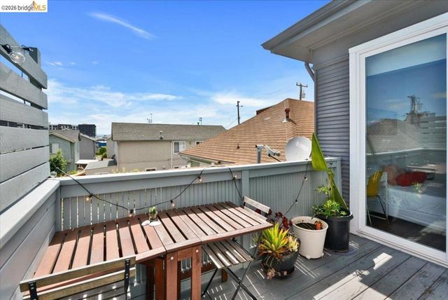 832 7th Ave, Oakland, CA 94606