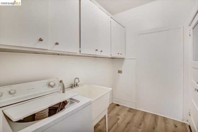 832 7th Ave, Oakland, CA 94606