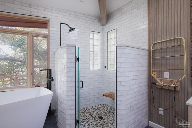 92 Highpoint Dr, Gulf Breeze, FL 32561