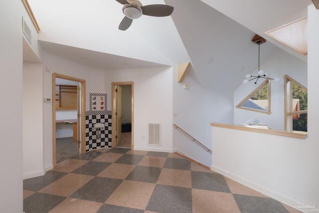 92 Highpoint Dr, Gulf Breeze, FL 32561