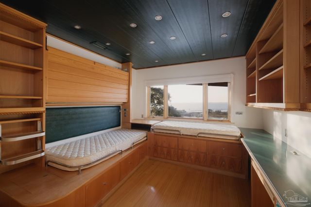 92 Highpoint Dr, Gulf Breeze, FL 32561