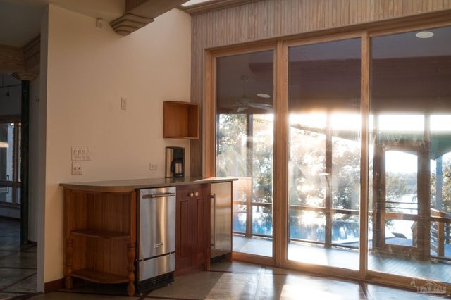 92 Highpoint Dr, Gulf Breeze, FL 32561