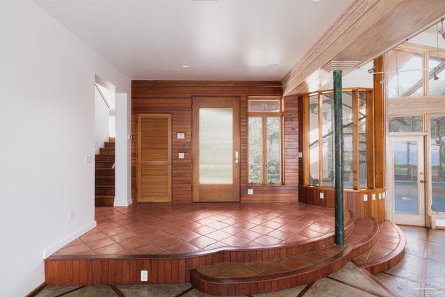 92 Highpoint Dr, Gulf Breeze, FL 32561