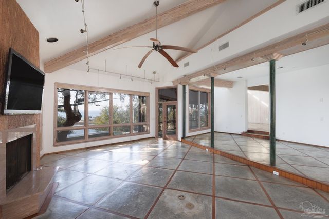 92 Highpoint Dr, Gulf Breeze, FL 32561