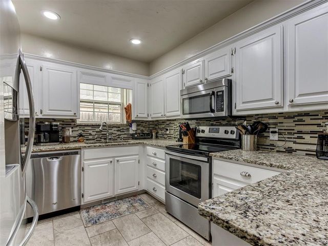 3904 Regatta Road, Yukon, OK 73099