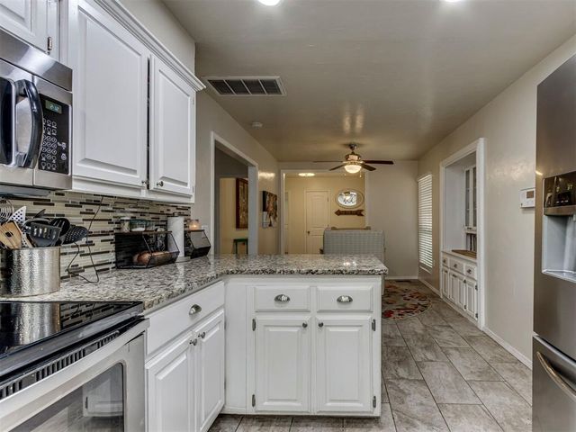 3904 Regatta Road, Yukon, OK 73099