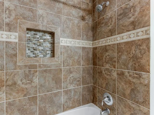 3904 Regatta Road, Yukon, OK 73099