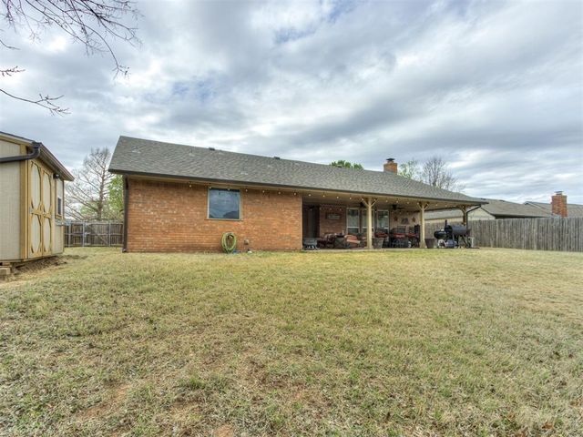 3904 Regatta Road, Yukon, OK 73099