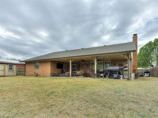 3904 Regatta Road, Yukon, OK 73099