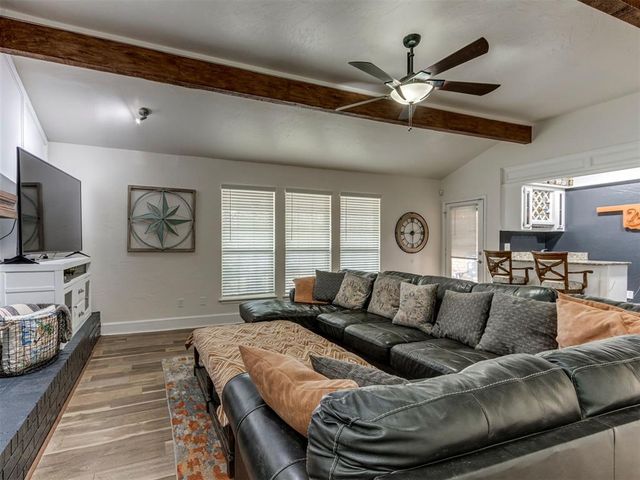 3904 Regatta Road, Yukon, OK 73099