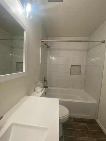 10501 Delicado Place NE, Albuquerque, NM 87111