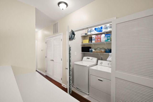 12414-A LIBERTY BRIDGE RD, Fairfax, VA 22033