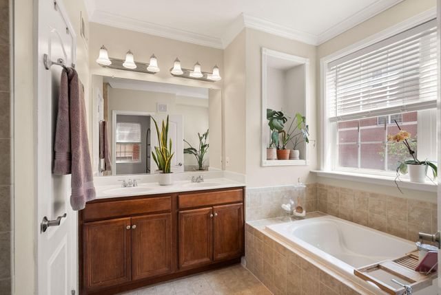 12414-A LIBERTY BRIDGE RD, Fairfax, VA 22033