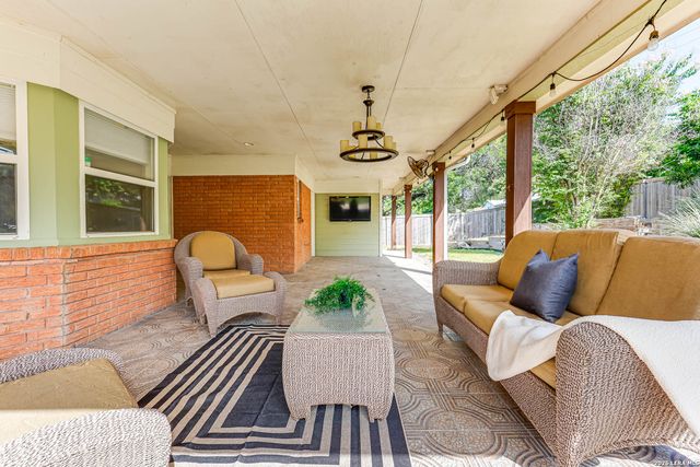 3918 OAK TRL, San Antonio, TX 78228