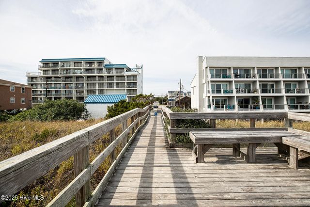 109 Sumter Avenue, Carolina Beach, NC 28428