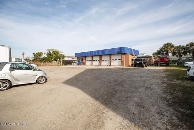 109 Sumter Avenue, Carolina Beach, NC 28428