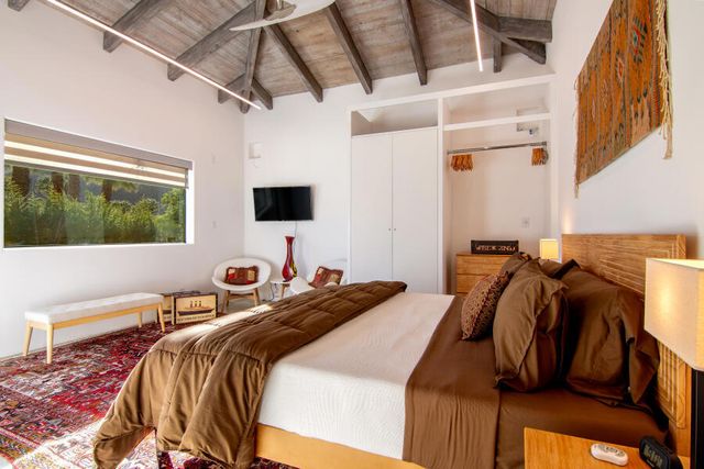 700 N Prescott Drive, Palm Springs, CA 92262